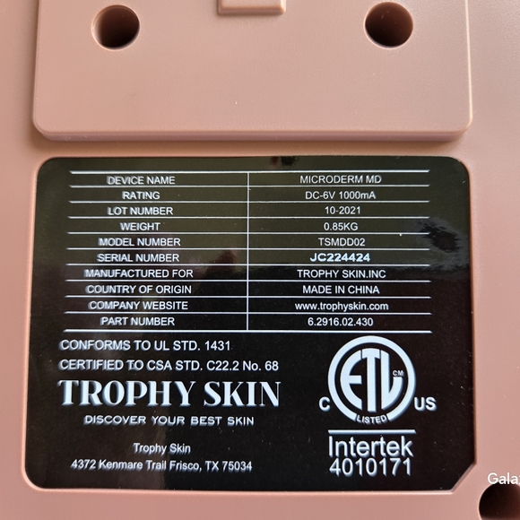 Trophy Skin Microderm MD NWOT - Picture 4 of 6